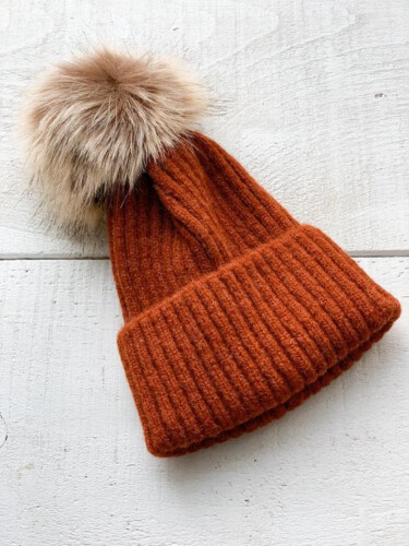 Mini Bretzel Beanie Rust Single Pompom